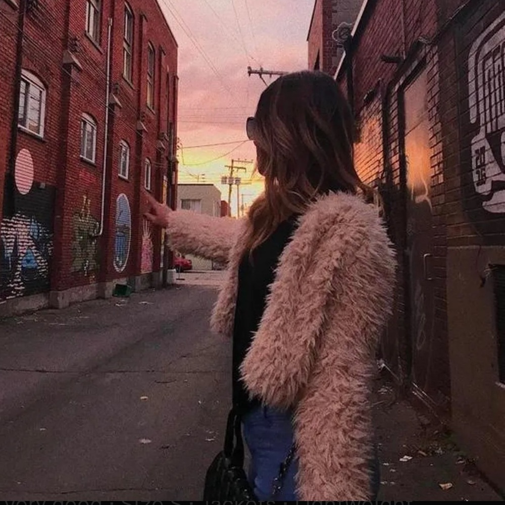 Faux fur pink lightweight jacket